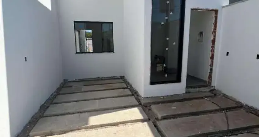 Casa linear nova com suíte, pé direito alto, quintal e churrasqueira - Arvoredo em Pinheiral