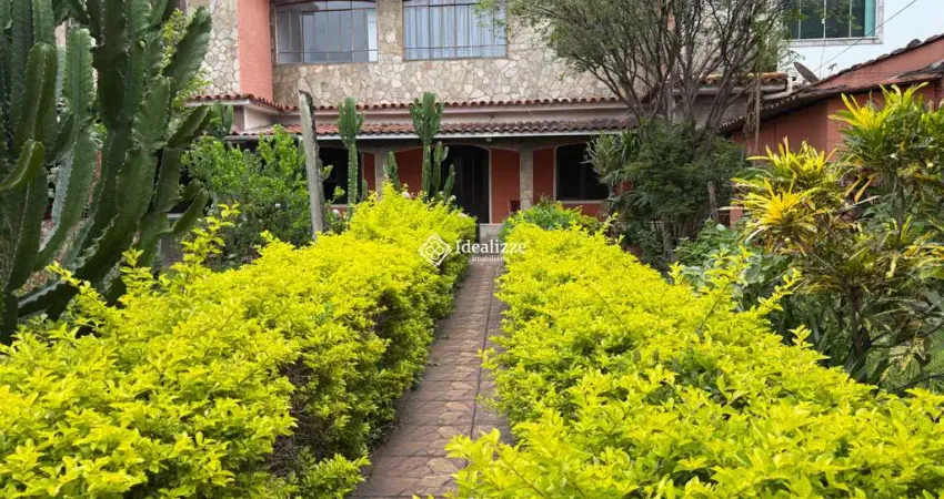 Casa à venda com 08 quartos sendo 02 suítes no retiro - volta redonda/rj