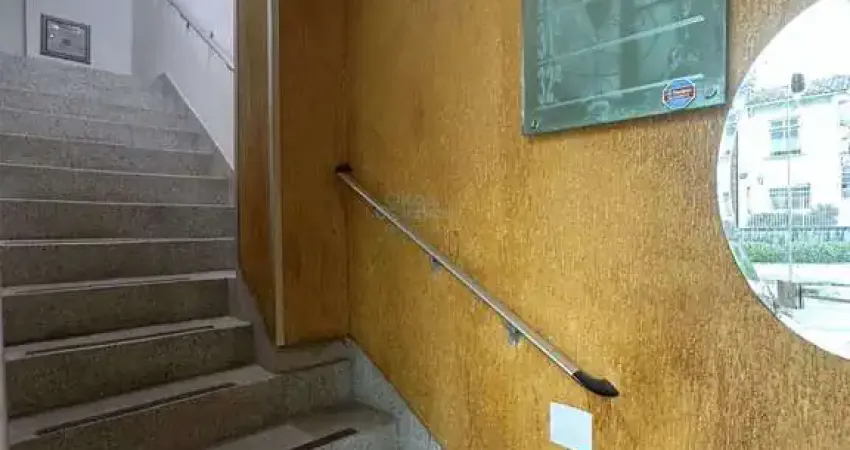 Sala comercial para alugar na Rua da Constituição, 541, Vila Mathias, Santos