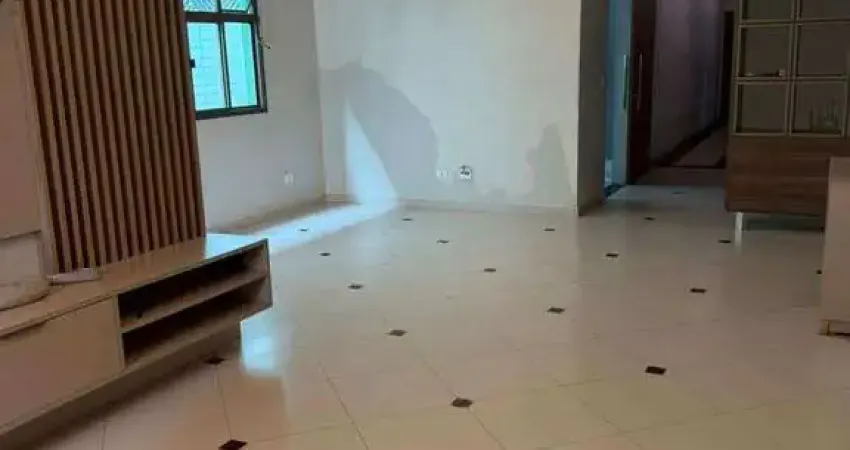 Casa com 3 quartos para alugar na Rua Liberdade, Embaré, Santos