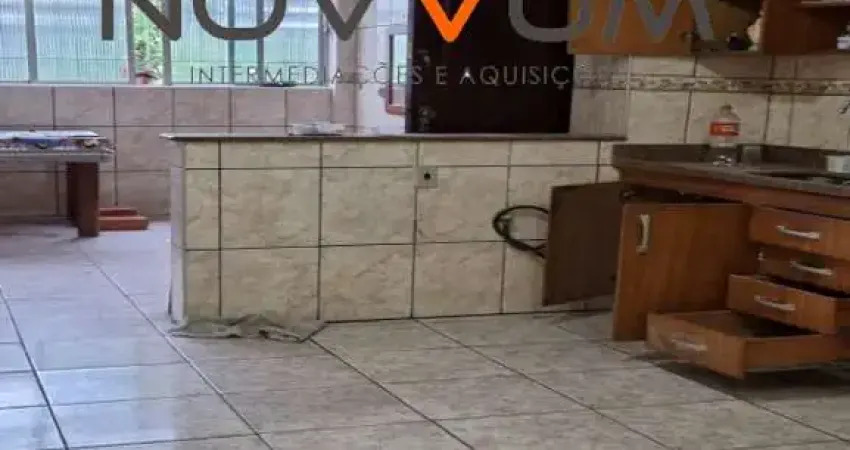 SOBRADO A VENDA COM EDICULA AMPLA AO FUNDO, COM 5 DOMRITORIOS + 02 DORMITORIOS NA EDICULA - 440 M2 POR R$ 1.200.000,00 - VILA VALENCA - SAO VICENTE/SP