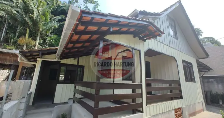 Casa com 3 quartos à venda no Valparaíso, Blumenau 