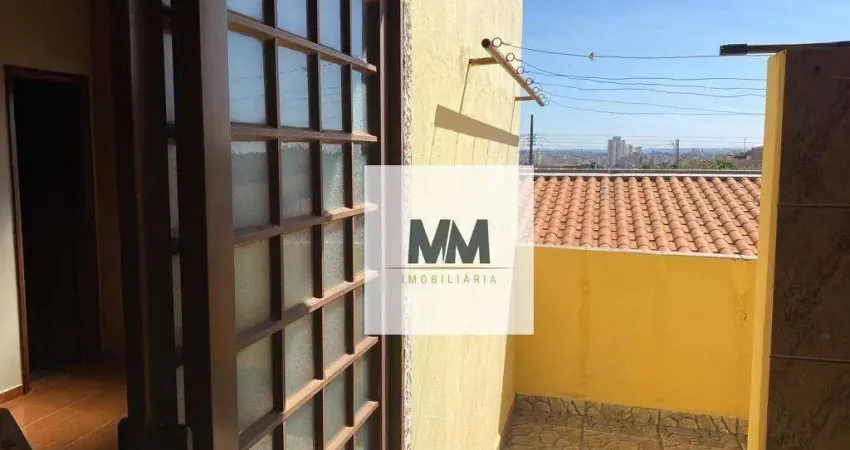Casa com 8 dormitórios à venda, 300 m² por R$ 1.200.000 - Leblon - Uberaba/MG