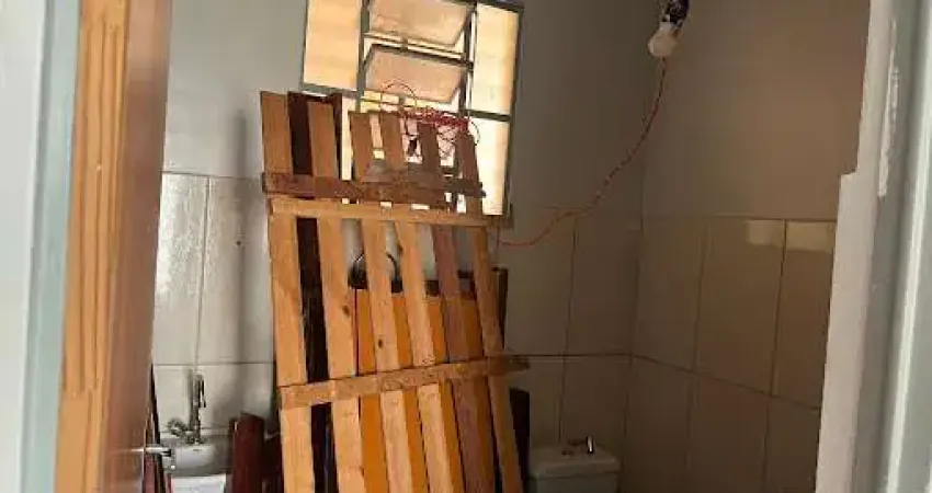 VENDE-SE EXCELENTE CASA NO ANATE
