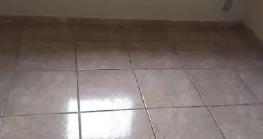 Casa com 2 quartos para alugar na Rua Geraldo Starling, Vila Militar, Uberaba