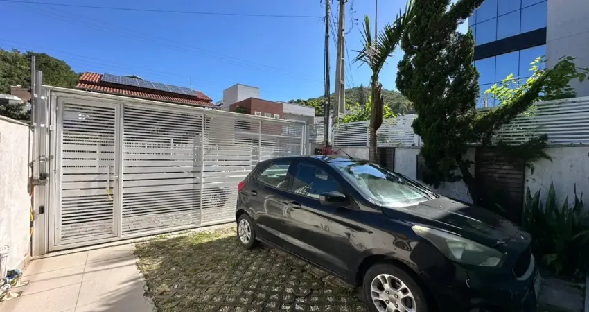Casa com 3 quartos à venda na Praia dos Amores, Balneário Camboriú 