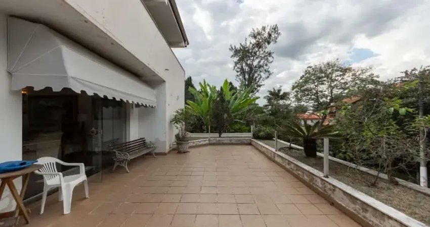 Casa tipo para venda em jardim dos estados com 3 quartos, sendo 3 suítes, 700m²