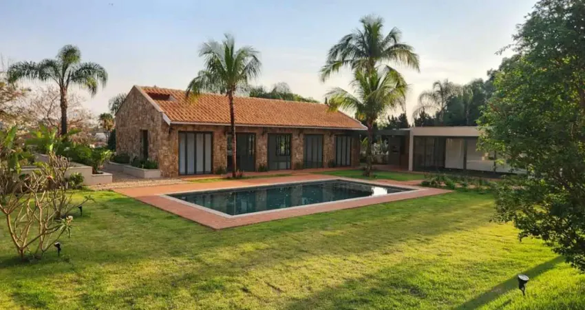 Casa no condomínio veneza para venda com 4 quartos, sendo 4 suítes, 700m²