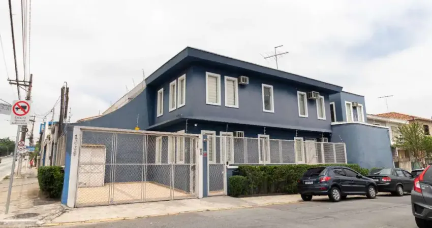 Sobrado para venda em Chácara monte alegre com 6 quartos , 160m²