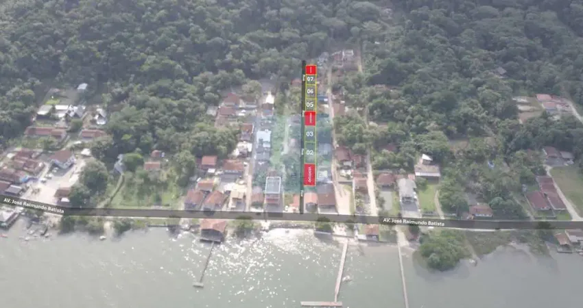 TERRENO COM LOCALIZAÇÃO PRIVILEGIADA NA BAÍA - 250m²
