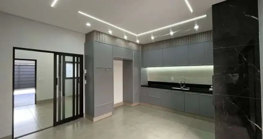 Casa à venda com armários embutidos, lavabo, amplo espaço, churrasqueira e 3 quartos em Rio Verde GO