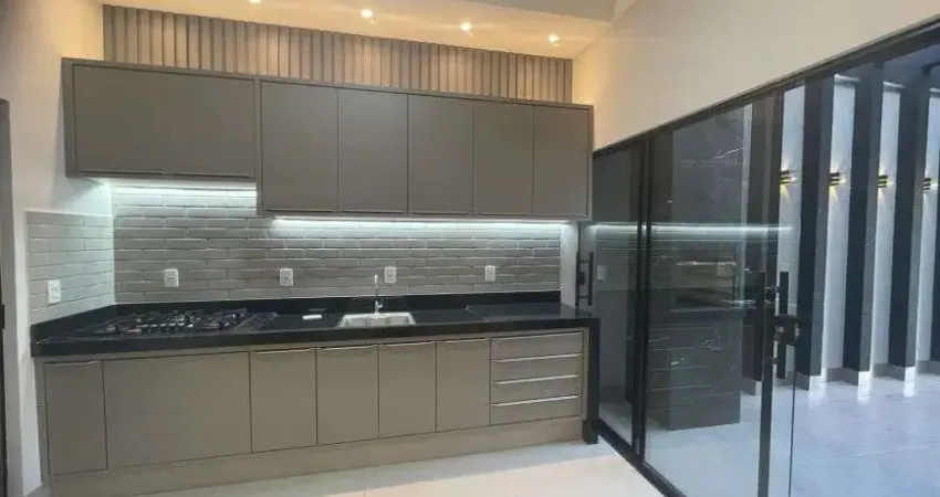 Casa à venda em Rio Verde - GO com churrasqueira, espaço amplo, 3 quartos, e armários embutidos