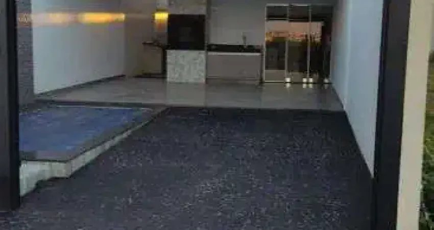Casa á venda com piscina, churrasqueira , 3 quartos e armários embutidos em Rio Verde - GO