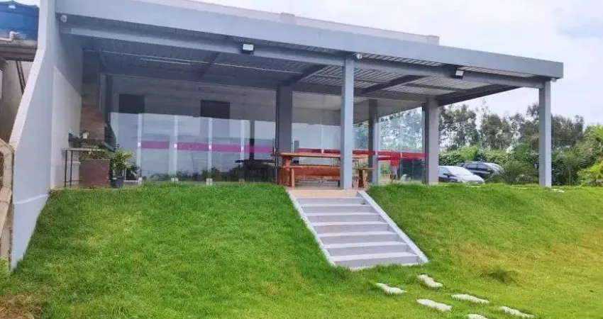 Chácara a 9km de Rio Verde - GO à venda com churrasqueira, piscina e espaço extremamente amplo