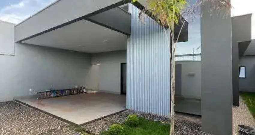 Casa à venda com cômodos amplos, quintal, espaço gourmet e 3 quartos em Rio Verde - GO