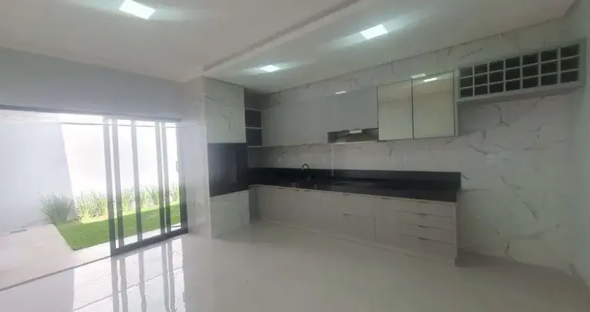 Casa a venda com 3 quartos sendo 1 suíte, garagem 4 carros em Residencial Ataides Rio verde Go