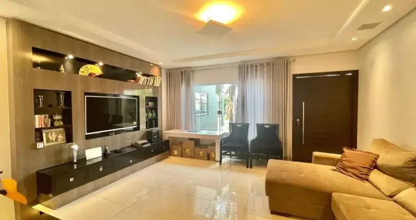 Casa para venda com 3 suítes lote 402 m2 com ponto comercial em Rio verde Go