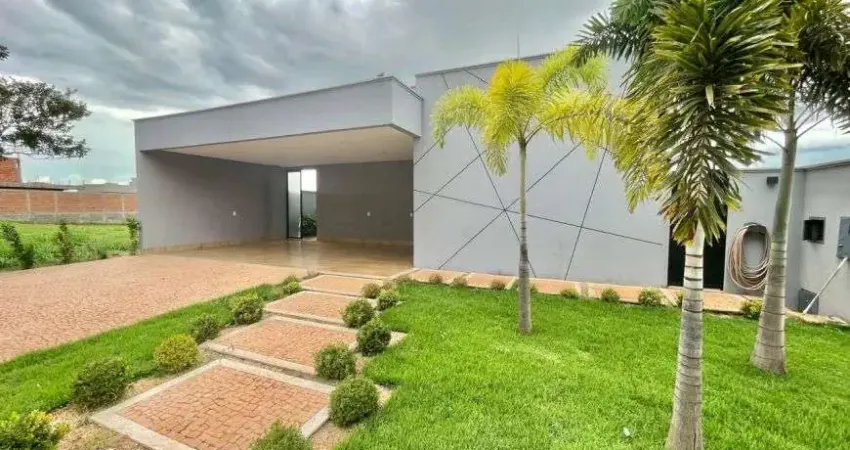 Casa à venda em Rio Verde - GO com churrasqueira, 4 suítes, armários embutidos e piscina privada