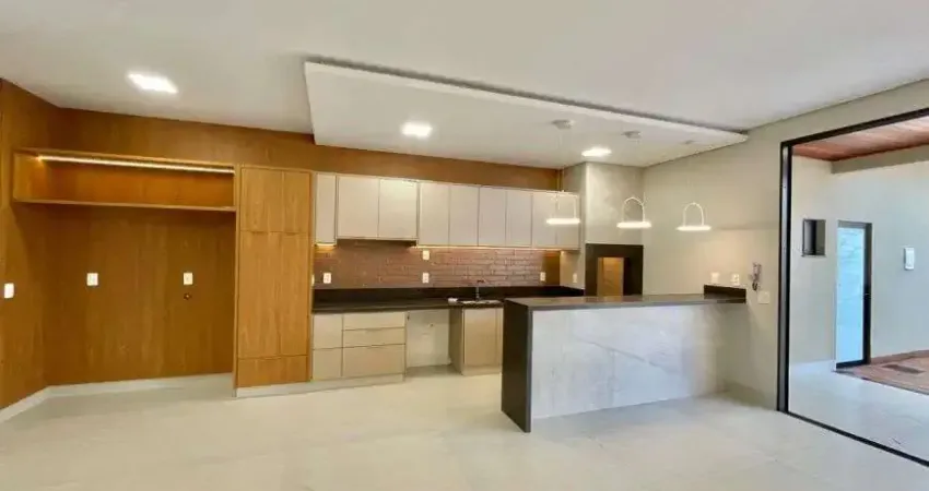 Casa à venda em Rio verde - GO com piscina, churrasqueira, 4 suítes e comôdos amplos