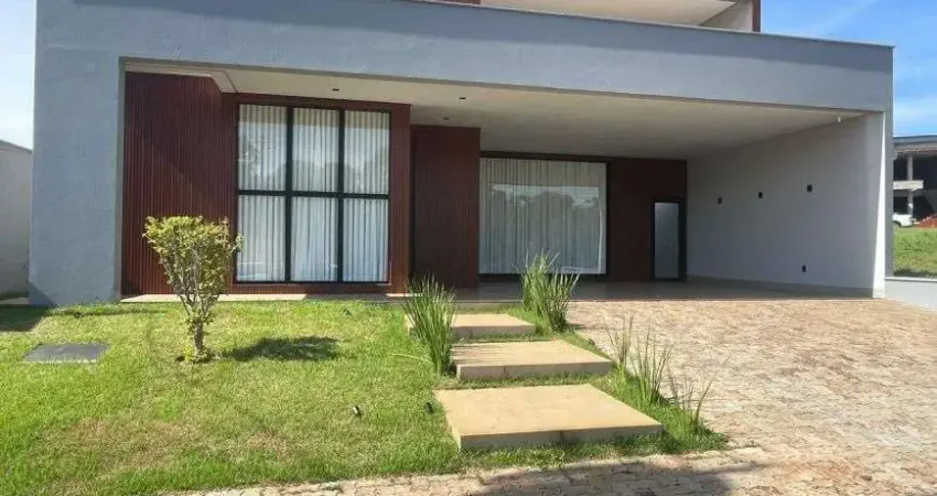 Casa luxuosa á venda em Rio Verde - GO com piscina, 4 suítes e espaço extremamente amplo