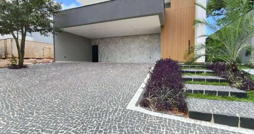 Casa à venda em Rio Verde - GO com piscina, churrasqueira, cômodos espaçosos, armários e muito mais!