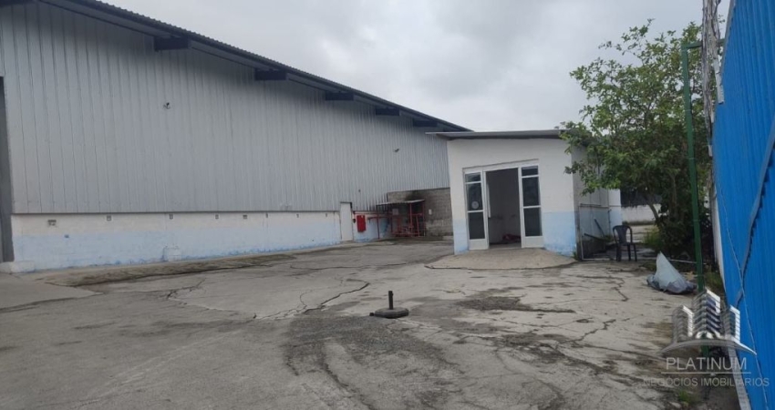 Barracão / Galpão / Depósito com 1 sala para alugar na Rua Antônio Notari, Espinheiros, Itajaí