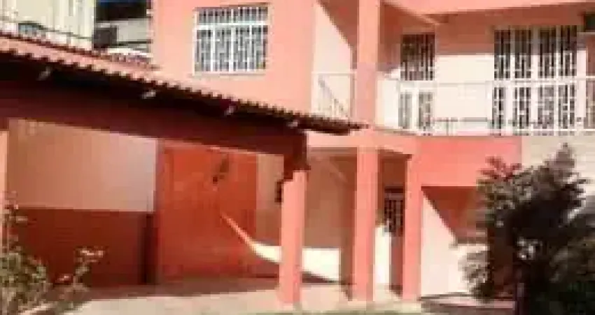 Casa com 3 quartos à venda na Rua Oswaldo Bressan, 71, Lavapés, Ubá