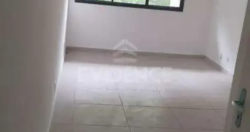 Sala com 35 m², sol da manhã, 01 vaga de garagem. dois ambientes de sala, com 02 banheiros e 01 copa.