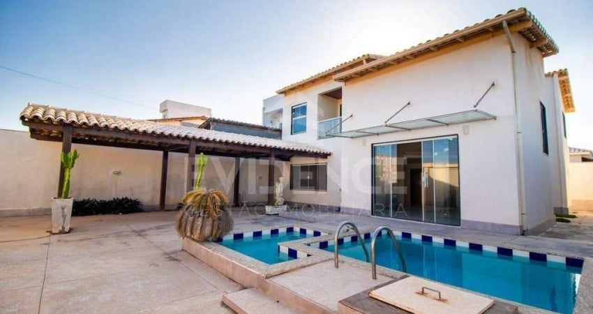 Linda Casa à Beira-Mar à Venda em Interlagos - Vila Velha