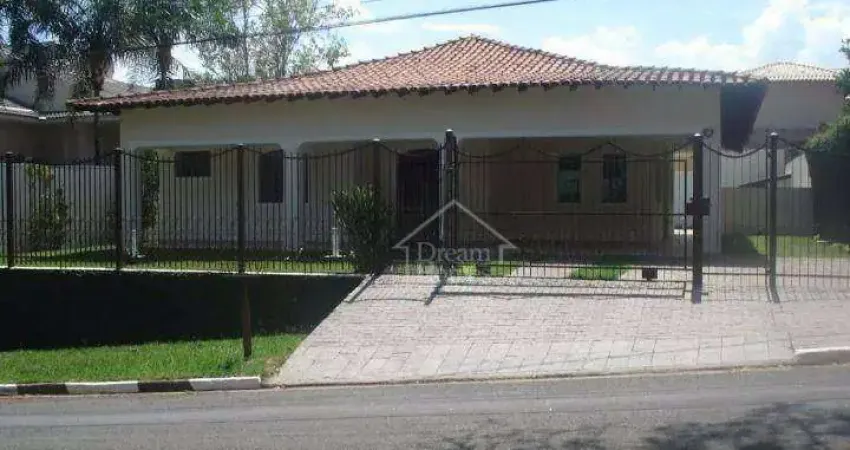 Casa com 3 dormitórios à venda, 400 m² por R$ 2.490.000,00 - Condomínio Estância Marambaia - Vinhedo/SP
