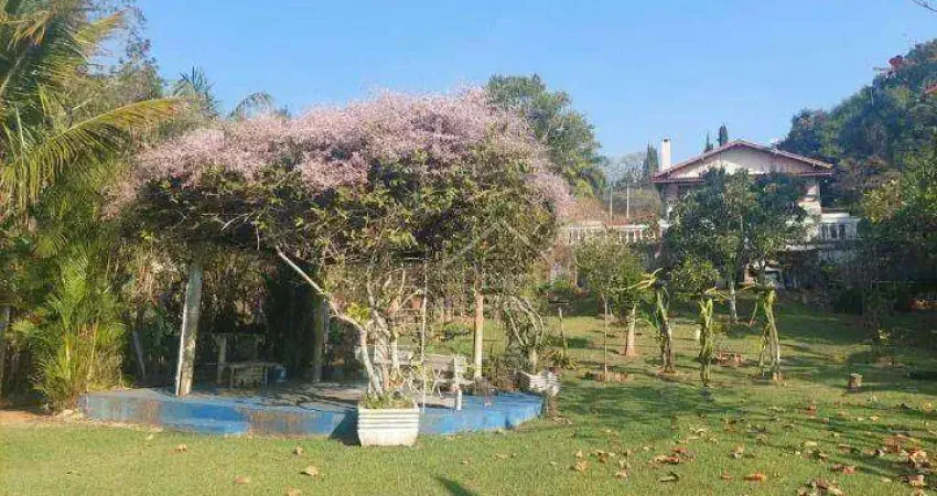 Casa com 5 dormitórios à venda, 305 m² por R$ 1.900.000,00 - Condomínio Vale Da Santa Fé - Vinhedo/SP