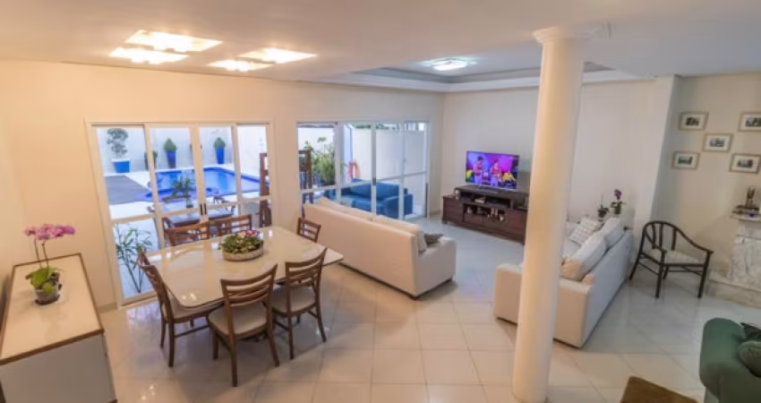 Casa com 3 quartos à venda na Rua das Hortênsias, NH76, Mirandópolis, São Paulo