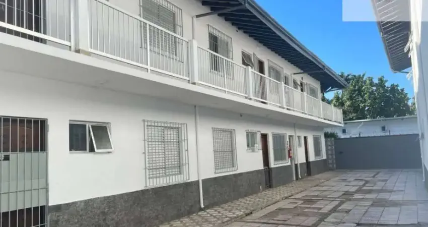 Apartamento 02 Quartos na Região Central de Ubatuba