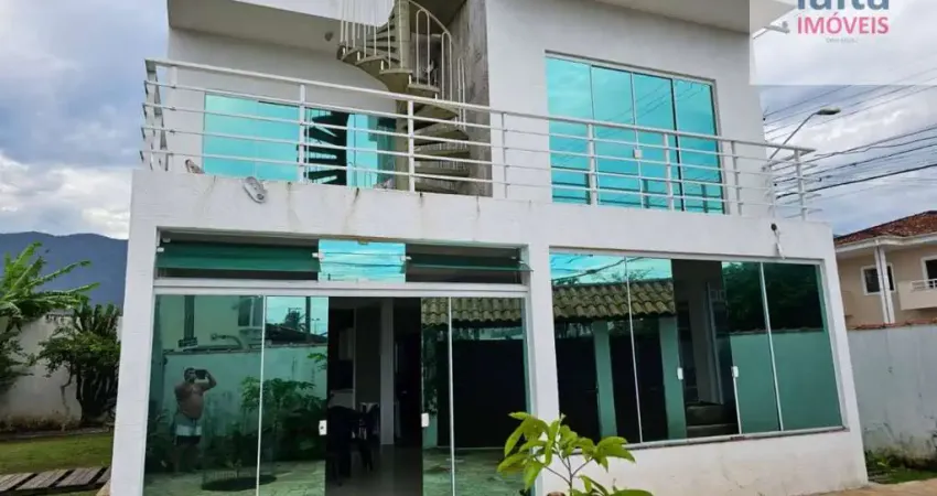 Sobrado Para Venda e Locação com 4 quartos 1 suítes no bairro Massaguaçu em Caraguatatuba