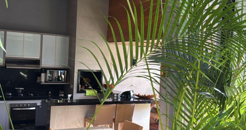 Casa à venda no Saraiva – 3 quartos, 2 suítes e 3 vagas