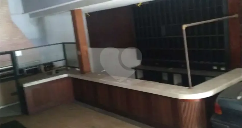 Prédio inteiro à venda ou para locação em Parada Inglesa - SP
