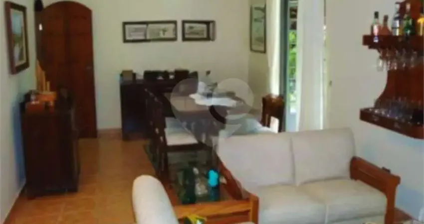 Casa à venda com 3 quartos, sendo 1 suíte, em serra da cantareira, mairiporã - sp