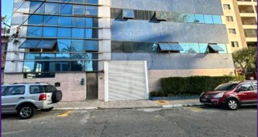 Prédio inteiro à venda ou para locação em Vila Isolina Mazzei - SP