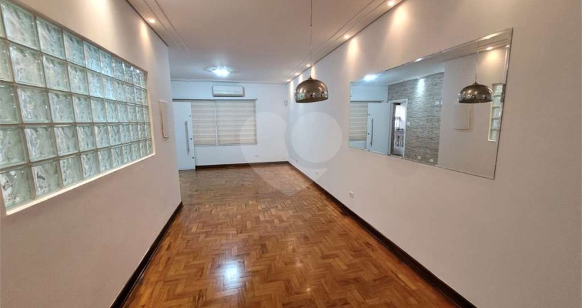 Casa com 4 quartos à venda em São Judas - SP
