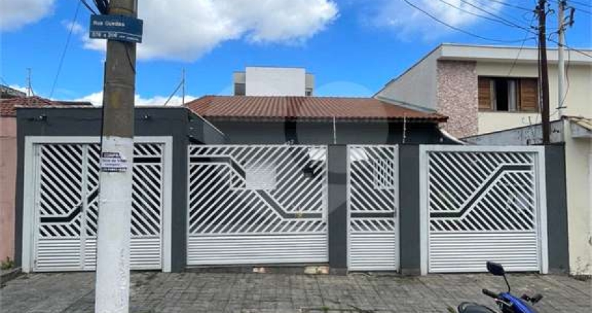 Casa térrea com 3 quartos à venda em Vila Isolina Mazzei - SP