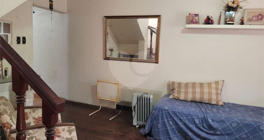 Casa com 3 quartos à venda em Vila Tiradentes - SP