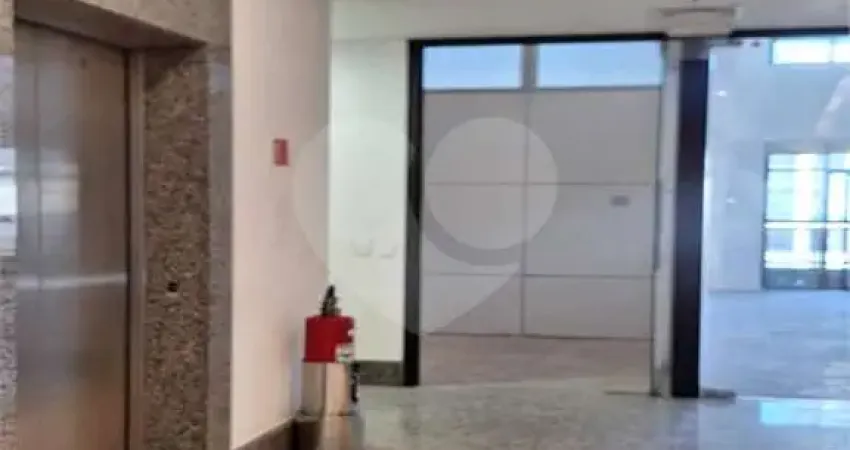 Salas com 1 quartos para locação em Indianópolis - SP