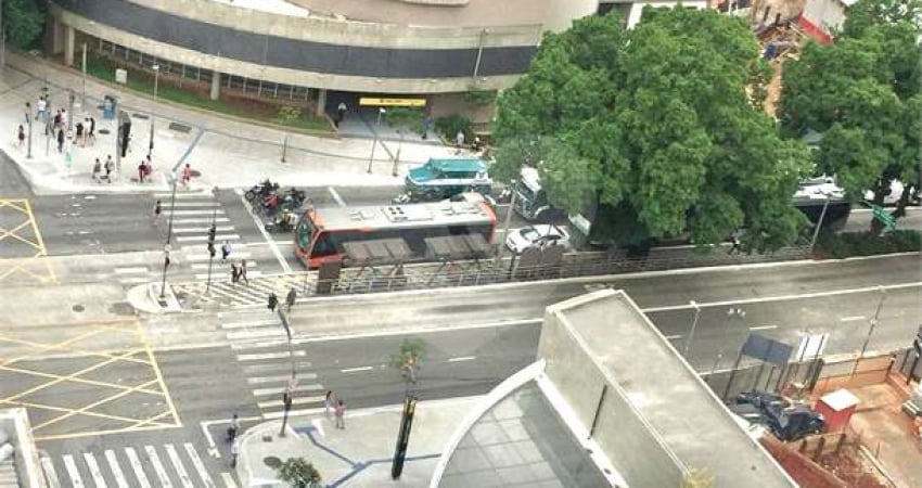 Cobertura com 1 quartos para locação em Pinheiros - SP