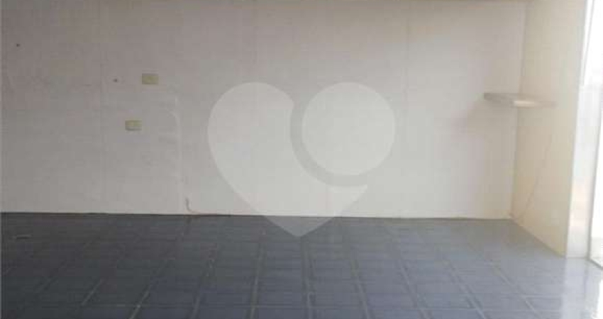 Casa com 4 quartos para locação em Jardim Londrina - SP