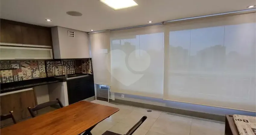 Apartamento à venda com 2 quartos, sendo 1 suíte, no condomínio Spot Santana, São Paulo - SP