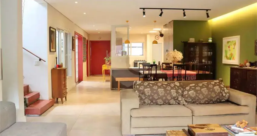 Casa à venda com 6 quartos, sendo 4 suítes, em saúde, são paulo - sp