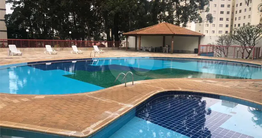 Apartamento à venda com 3 quartos, sendo 1 suíte, no condomínio Royal Garden-pegasus, São Paulo - SP