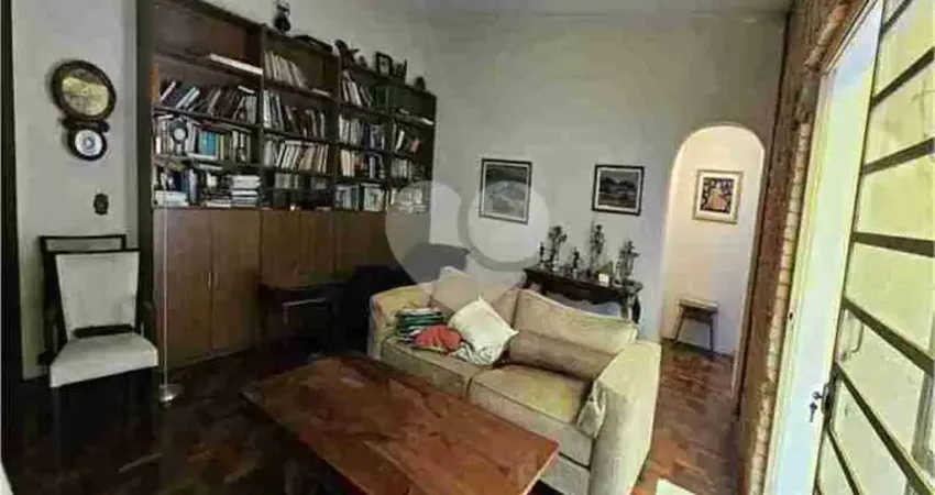 Casa à venda com 3 quartos, sendo 1 suíte, em BROOKLIN, São Paulo, SP