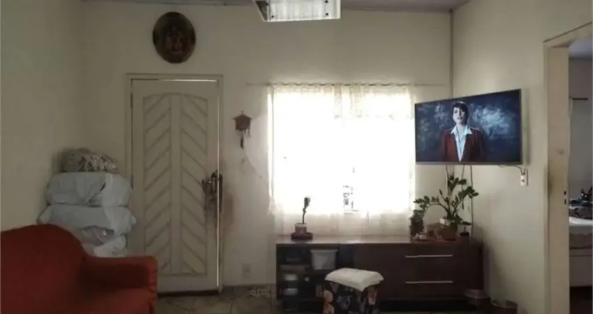 Casa com 3 quartos à venda na Rua Almeria, Penha, São Paulo