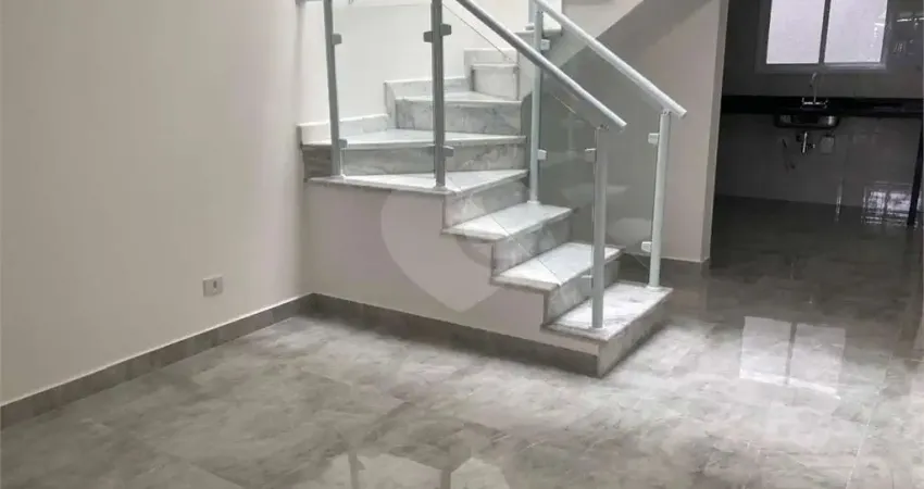 Sobrado à venda com 3 quartos, sendo 1 suíte, em Cupecê, São Paulo, SP